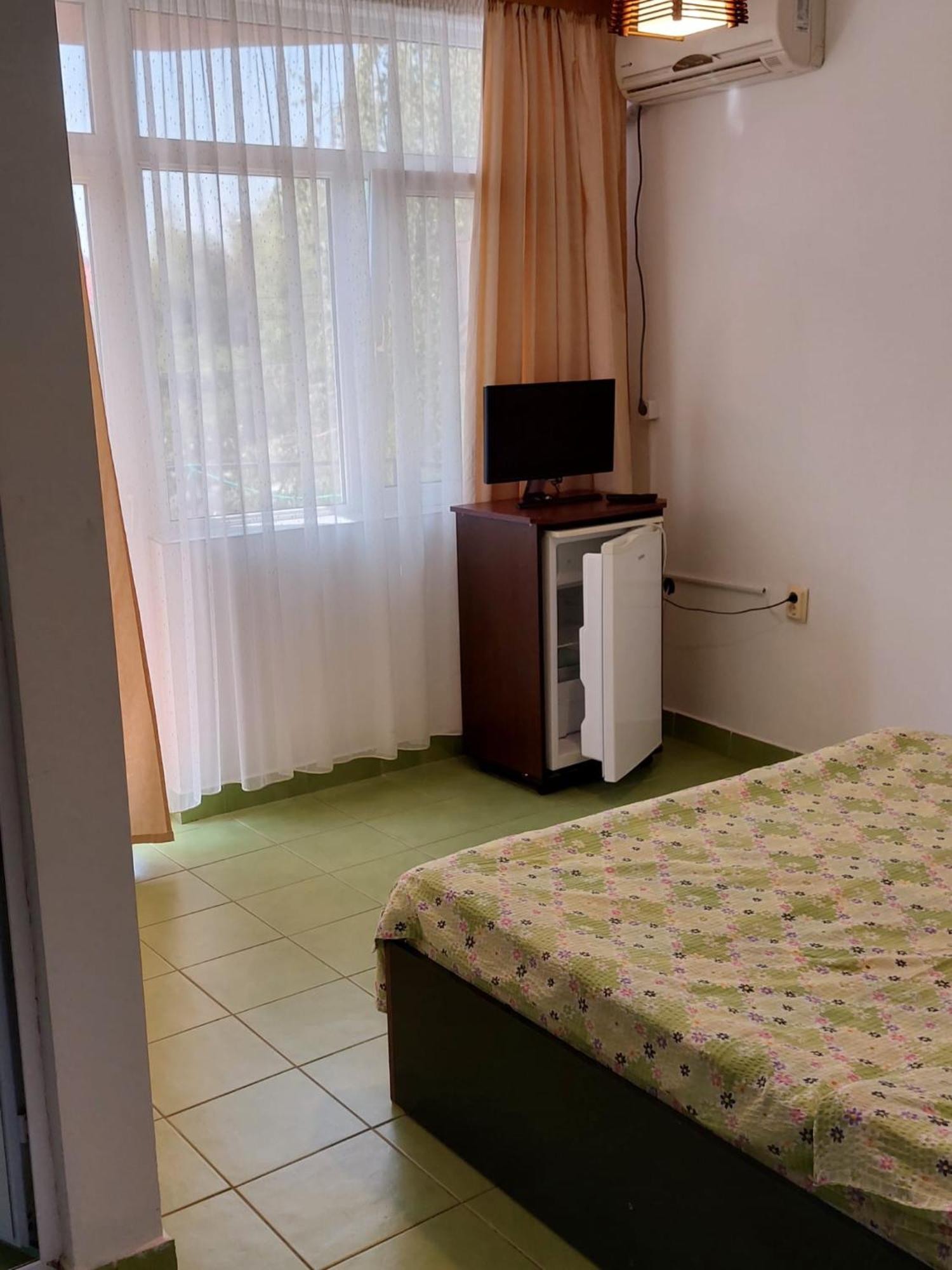 Vila Leonard Hotel Costinesti Exterior photo